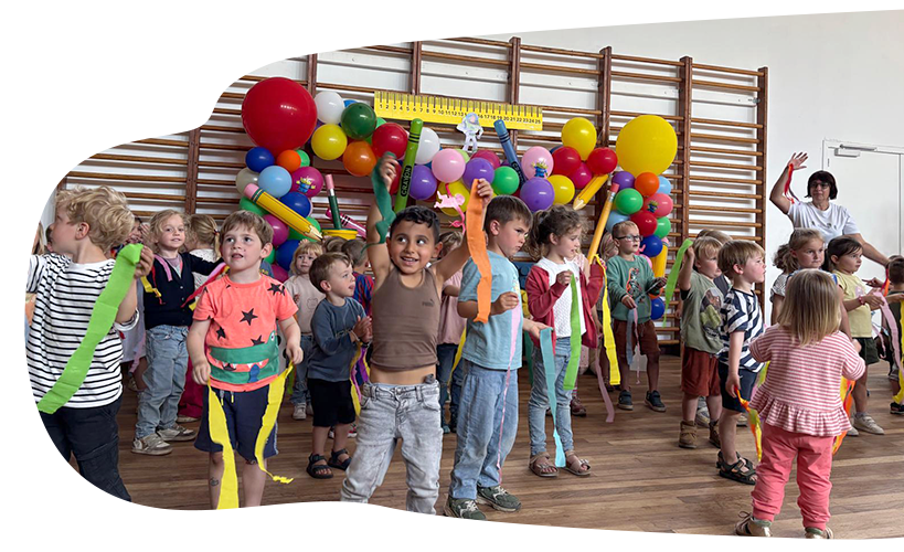 Kinderen in onze turnzaal